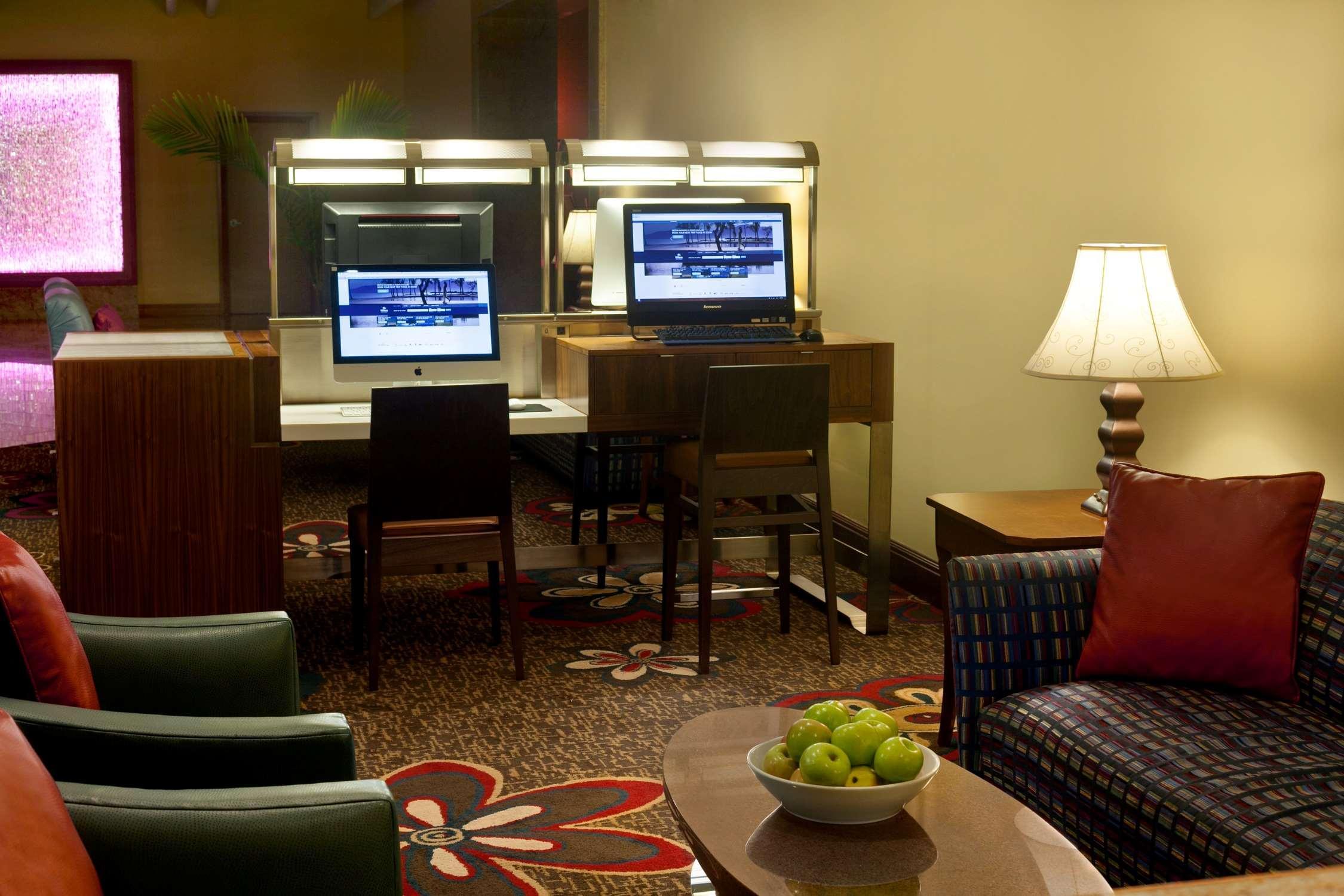Hilton Memphis Hotel Bagian luar foto